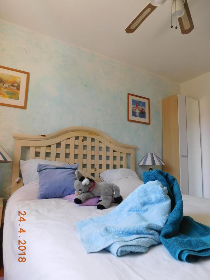 Chez Nous. B & B Bassy Bagian luar foto